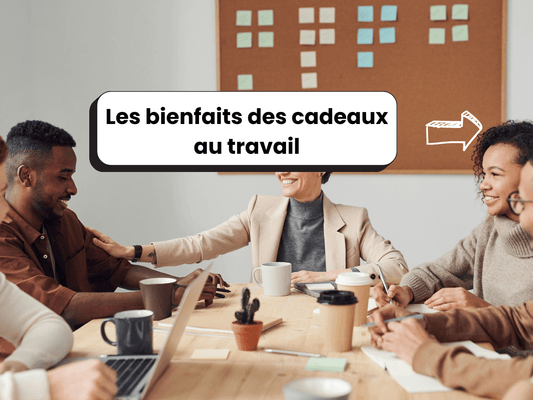 Photo de personnes au travail dans un bureau, avec le titre : Les bienfaits des cadeaux au travail